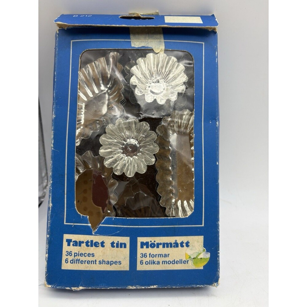 Vintage Tartlet Tin Set 40 Pc 6 Shapes Metal Baking Molds Box Sweden